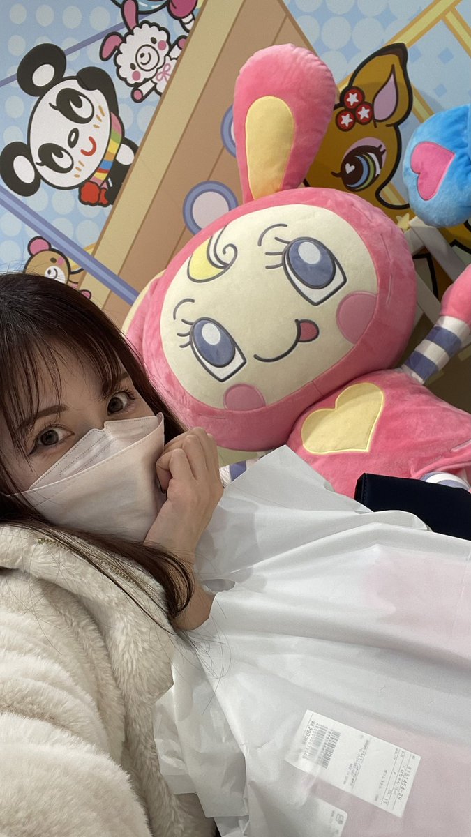 aya_yuzune's tweet photo. 私の幼少期の思い出そのもの

mezzo pianoが大好きで、でもお高いから普段は買えなくて。
お姉ちゃんにいじめられた時にこっそりお母さんが買ってくれました。
全身ピンクで登校してたな〜笑笑
しっかり爆買いしました🩷 https://t.co/tu8nlaNp5i