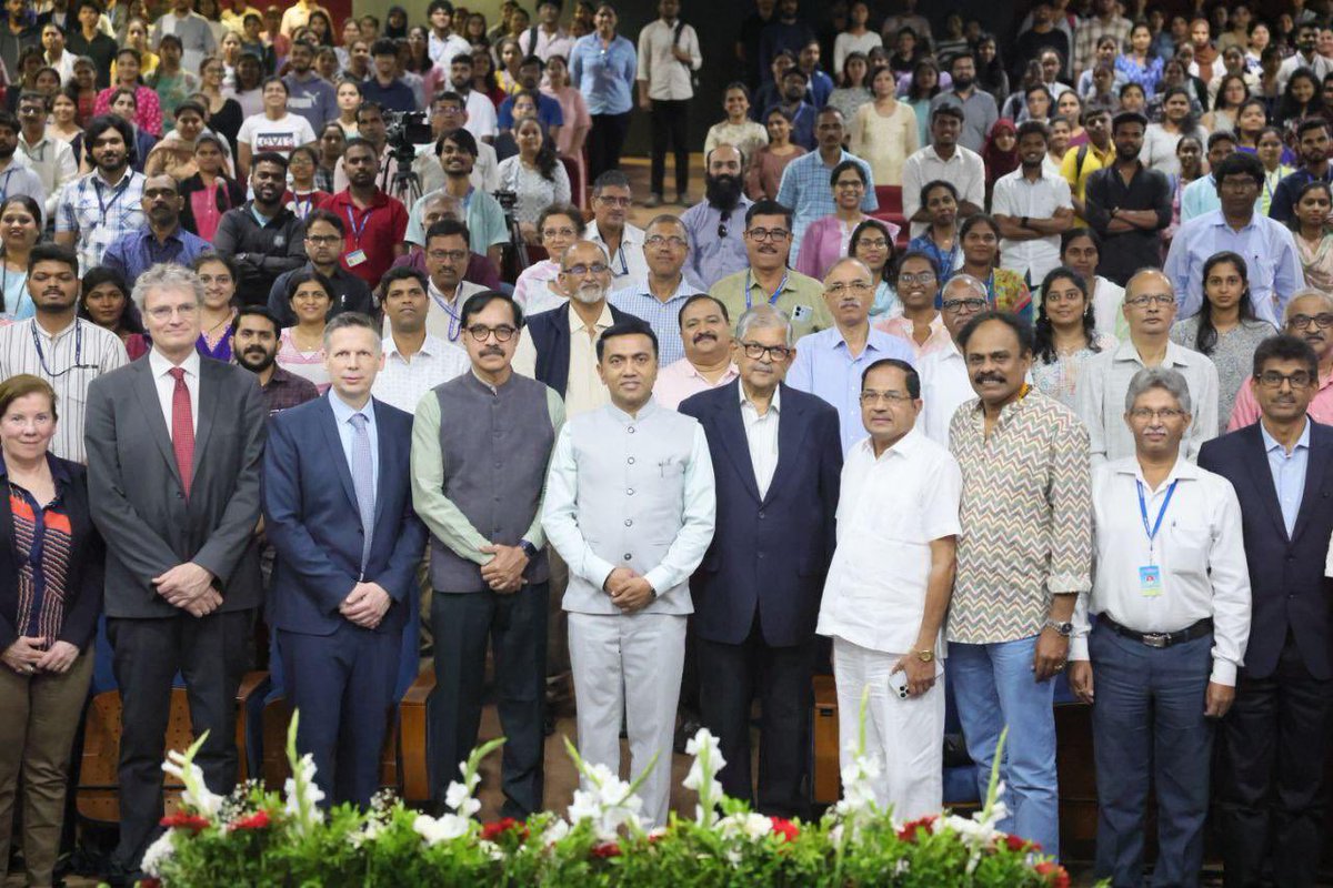 Dr. Pramod Sawant (@drpramodpsawant) on Twitter photo Pleased to witness the Signing of MoU between the <a href="/GoaUniversity/">Goa University</a> and Leibniz Institute for Baltic Sea Research, Warnemuende, Germany in the presence of Prof. Harilal Menon, Vice Chancellor, Goa University & Pro. Dr. Oliver Zielinski Director of Leibniz Institute, and law & Pleased to witness the Signing of MoU between the <a href="/GoaUniversity/">Goa University</a> and Leibniz Institute for Baltic Sea Research, Warnemuende, Germany in the presence of Prof. Harilal Menon, Vice Chancellor, Goa University & Pro. Dr. Oliver Zielinski Director of Leibniz Institute, and law &