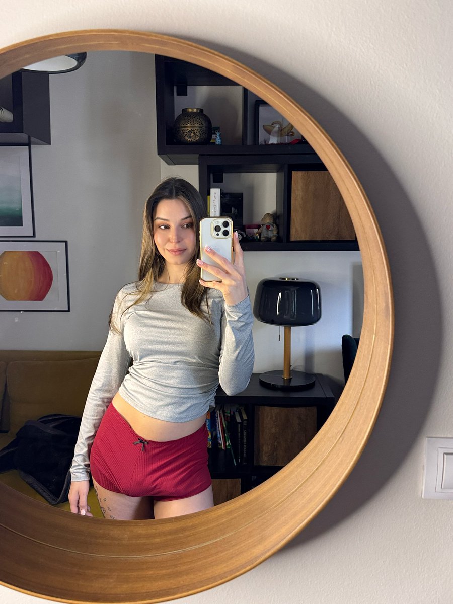 amygotawilly's tweet photo. Would you date a trans girl? 🏳️‍⚧️☺️ https://t.co/V76WwOuIPs