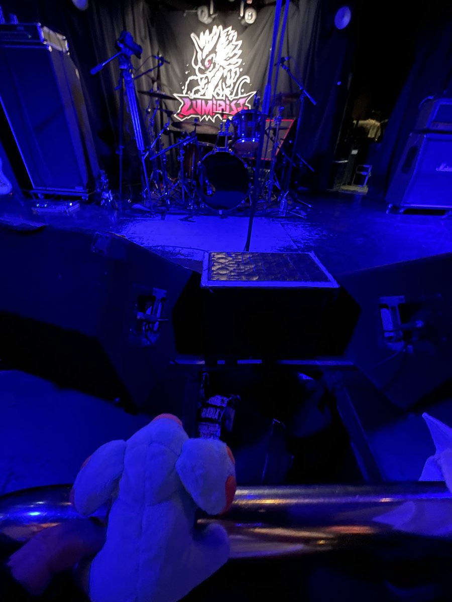 loveseimiut's tweet photo. #2月を写真4枚で振り返る
2月もいっぱいライブ行ったから4枚じゃ無理でーす
と言いたいところですが!
今月はこれだけは伝えたい
新生LUMiRiSE 1stワンマン!
#LUMiRiSE
#Startitagain https://t.co/LvVPPbJl7F