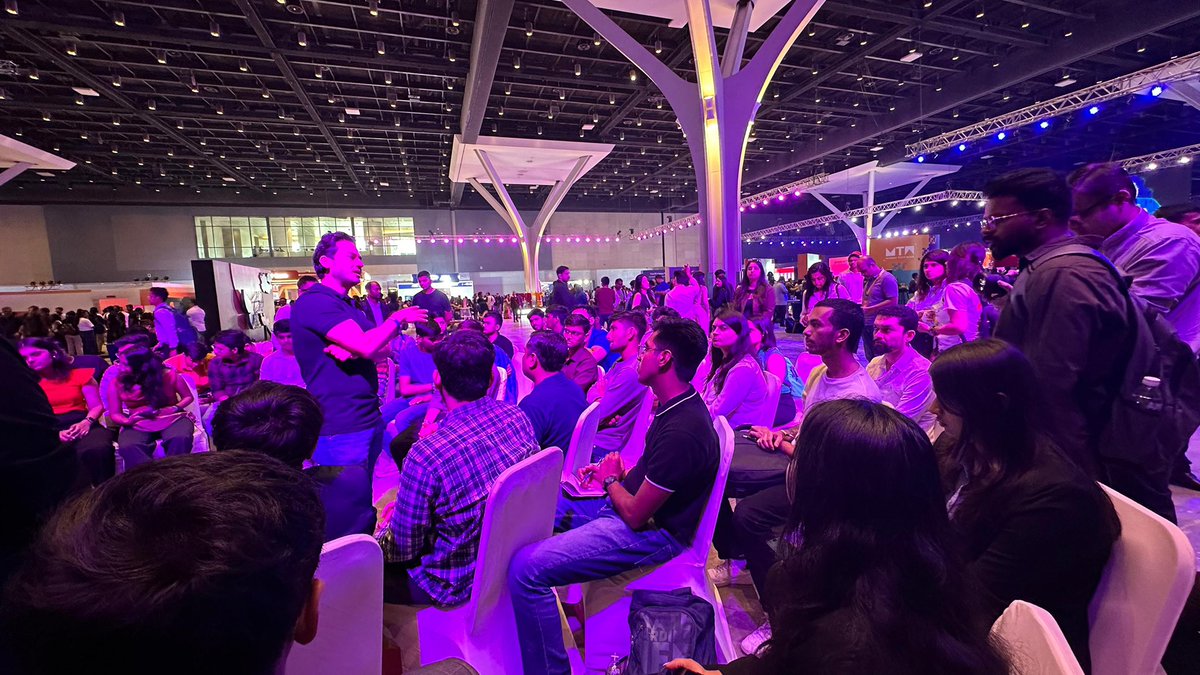 mumbai_tech_'s tweet image. Unveiling MumbAI’ Tech Future: A Vision for 2035- Stay Tuned for More Updates🙌👏