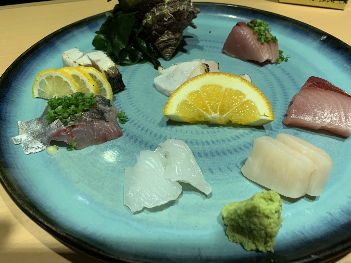 o_isanishiki's tweet image. /／
「#田中健二の今宵もくろいさ！📻」
\＼

吉本興業の #田中健二 さんが #黒伊佐錦 に合う福岡絶品料理をご紹介！

第9回目は福岡市中央区の｢#寅寅寅 様」

通年提供しているクエの炙り刺しの旨味に一同悶絶！刺身盛り合わせやあら炊きも最高！

放送は本日2/28 20時～です📻