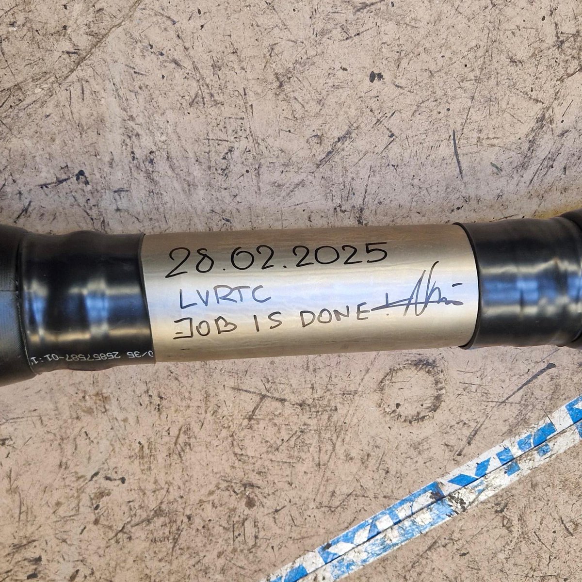 Šorīt  LVRTC inženieri un kuģa apkalpe ir pabeigusi jūras optisko šķiedru kabeļa savienošanu, ir pārbaudīta kabeļa darbība, iekārtu un savienojumu darbība Ventspilī un Gotlandē un šobrīd pakalpojums LVRTC klientiem ir pilnībā atjaunots.