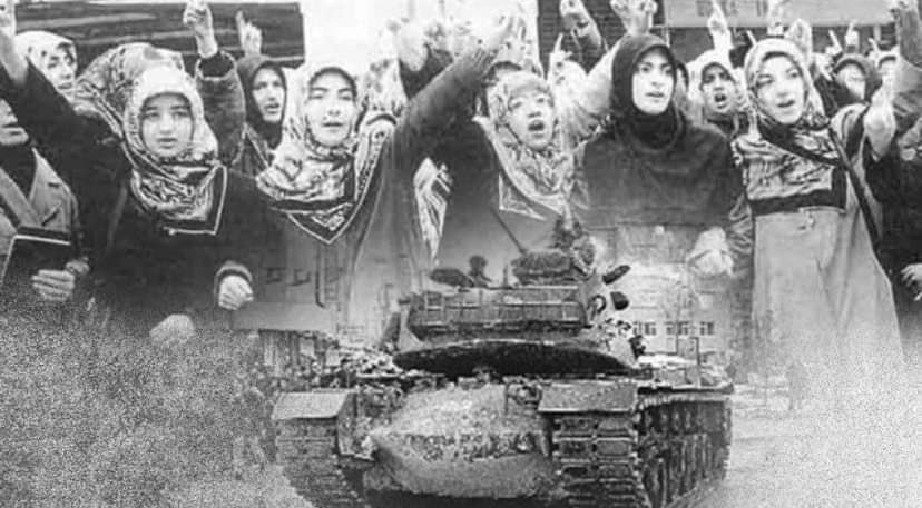 #28Subat, milletimizin değerlerine, özgürlüğüne ve iradesine vurulmak istenen bir prangaydı. Bu karanlık sürecin izleri tamamen silinmeli, mağduriyetler tüm sonuçlarıyla giderilmelidir. Adaletin tam anlamıyla tesis edilmesi için gereken adımlar hızla atılmalıdır. Yüce Allah, bir