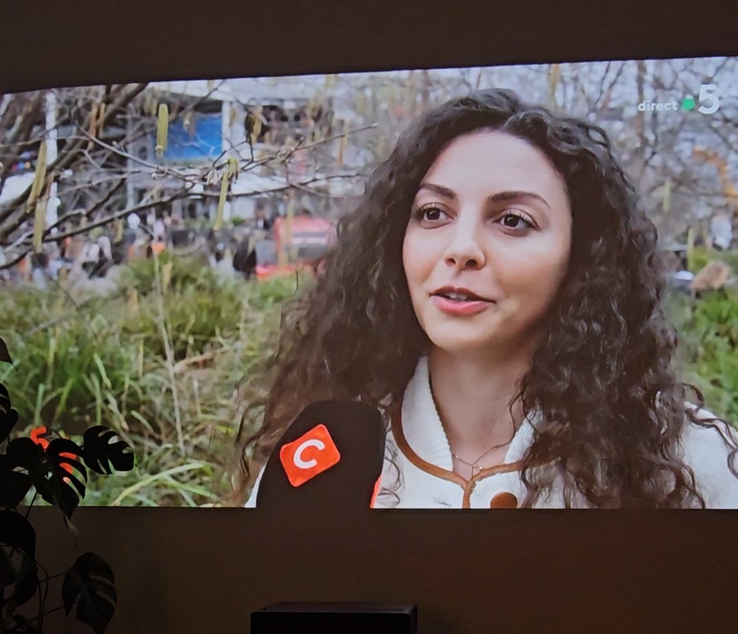 Le journalisme sur YouTube a de l'avenir ! Si les médias traditionnels s'en emparent c'est encore mieux, les ponts se font de plus en plus entre les deux. Merci infiniment à <a href="/cavousf5/">C à vous</a> d'avoir parlé de mon enquête sur la viande de brousse hier soir