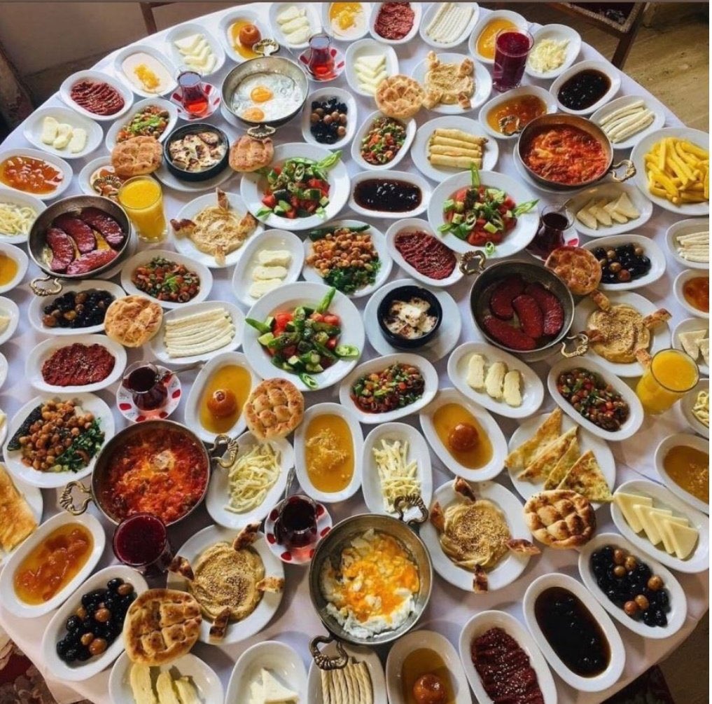 olurunbu's tweet photo. İlk sahur         /                                Son sahur https://t.co/YPsu8sdov7