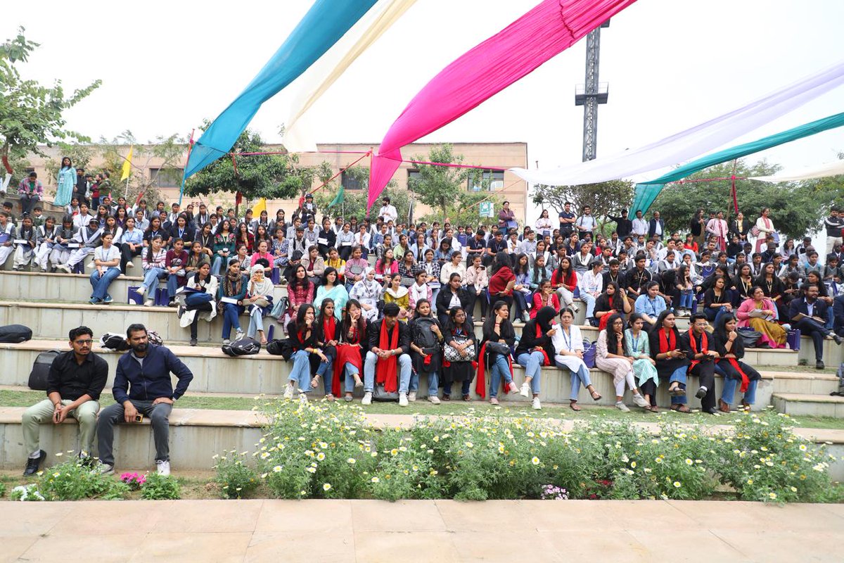 Science hits the Streets!
Young minds raise awareness through engaging Nukkad Natak performances on critical issues including pollution, sustainable cities, and pandemic management during #NationalScienceDay celebration at <a href="/unescorcb/">RCB</a>.

#ScienceCommunication

<a href="/DrJitendraSingh/">Dr Jitendra Singh</a>