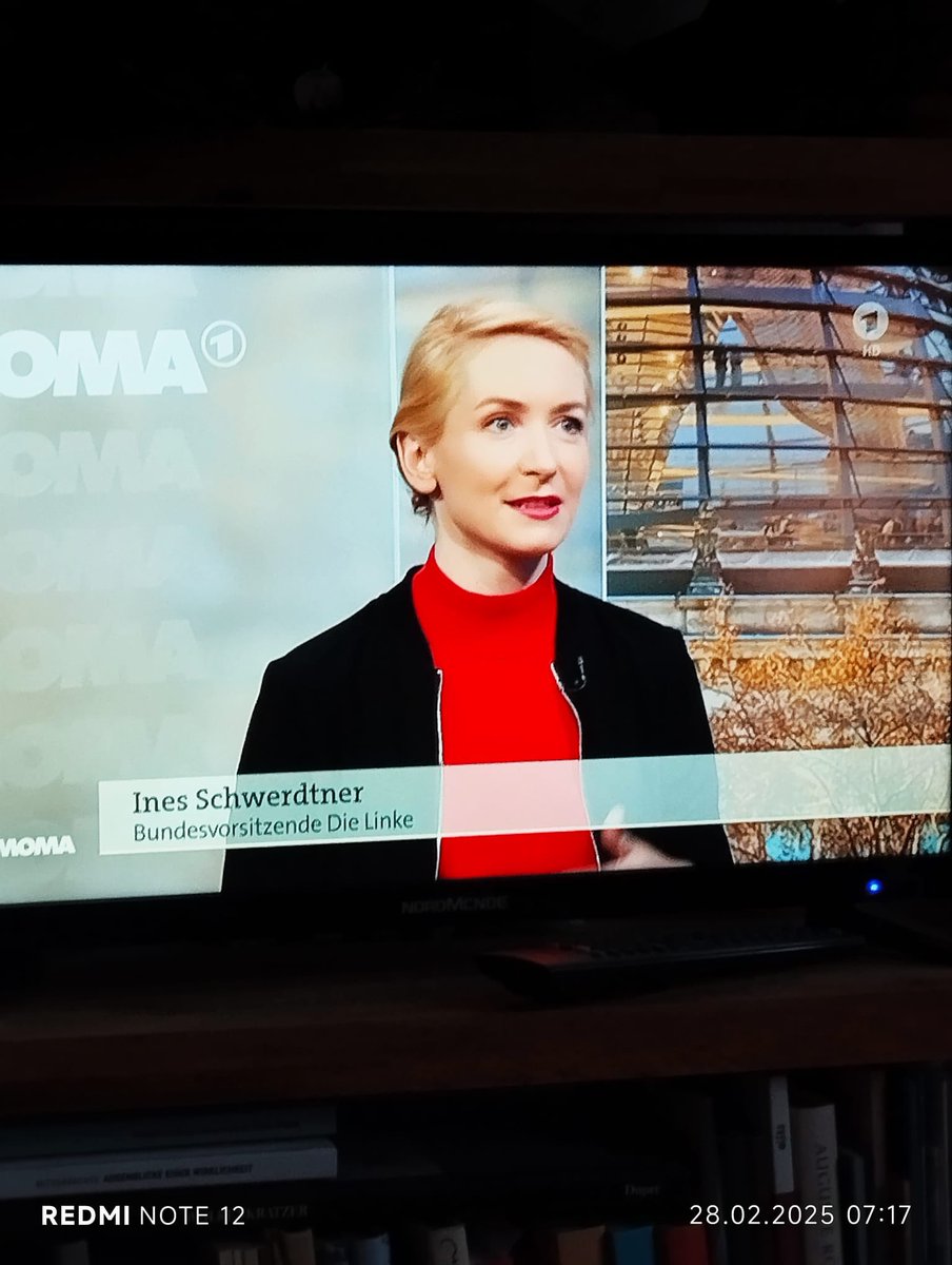 Guten Morgen ☀️

Heute habe ich im Morgenmagazin erklärt, warum wir als Linke an die Schuldenbremse ran wollen. Taschenspielertricks von Merz akzeptieren wir nicht. Dafür ist der Investitionsstau zu groß. 

ardmediathek.de/video/morgenma…