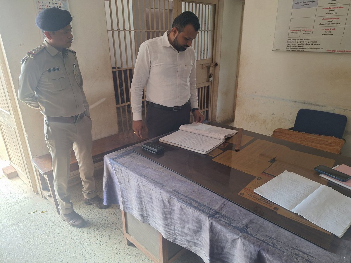 Prant Officer & SDM Modasa (@prant_modasa) on Twitter photo ઇસરી પોલીસ સ્ટેશન, મેઘરજની આકસ્મિક તપાસણી તેમજ રેલ્લાવાડા પ્રાથમિક શાળા, મેઘરજમાં બાળકો સાથે મધ્યાહનભોજન લીધું. <a href="/CollectorArv/">Collector & District Magistrate, Arvalli</a> <a href="/CMOGuj/">CMO Gujarat</a> ઇસરી પોલીસ સ્ટેશન, મેઘરજની આકસ્મિક તપાસણી તેમજ રેલ્લાવાડા પ્રાથમિક શાળા, મેઘરજમાં બાળકો સાથે મધ્યાહનભોજન લીધું. <a href="/CollectorArv/">Collector & District Magistrate, Arvalli</a> <a href="/CMOGuj/">CMO Gujarat</a>