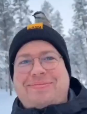 Negative tweet media