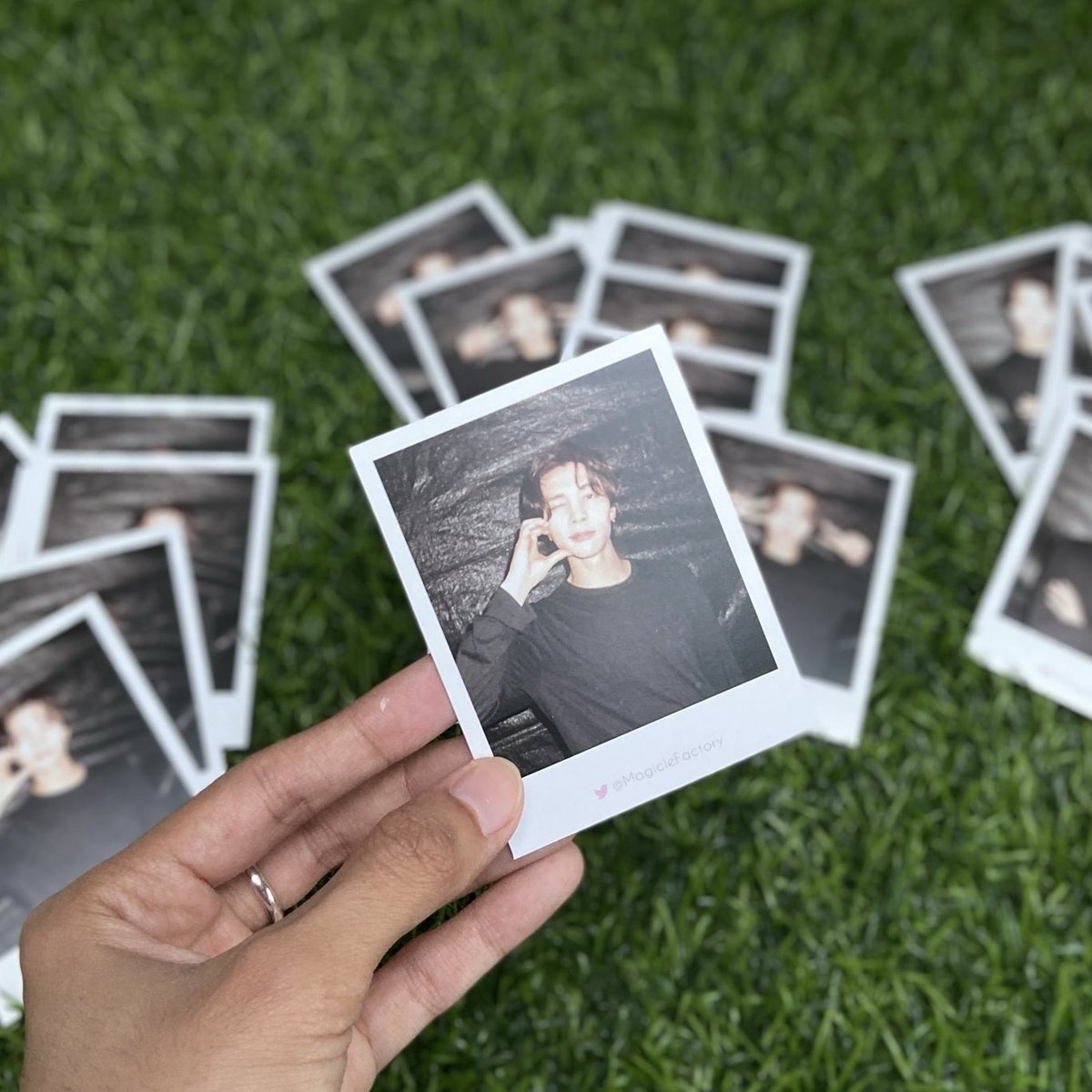SixteensepS's tweet photo. พิมพ์โฟโต้การ์ด (Polaroid)

📌 มีเนื้อกระดาษให้เลือกหลายชนิด
📌 สามารถเคลือบด้าน , เคลือบเงา

แอดไลน์สอบถามเพิ่มเติมได้เลยค่ะ ☺️

#สติ๊กเกอร์ไดคัท #giveaway #พิมพ์งานราคาถูก #พิมพ์ฉลากสินค้า #โฟโต้การ์ด #โปสการ์ด #นามบัตร #พิมพ์งานราคาถูก #เข็มกลัด #ไวนิลราคาถูก #รับทำของปัจฉิม https://t.co/Dxapq6Jf0S
