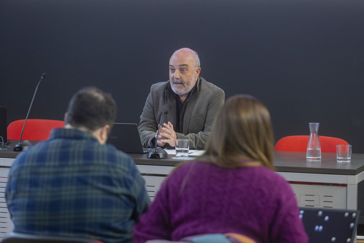 comarcaselva's tweet photo. 📢 La consellera de Sostenibilitat i Energia del Consell Comarcal de la Selva, Marta de Egea, ha assistit a la reunió del Comité de Seguiment de Transició Energètica 2030 de la Diputació de Girona.

#ccselva #comarcaselva #26municipis #mandat2023_27 #sostenibilitatienergia https://t.co/93oRQ5pOmg