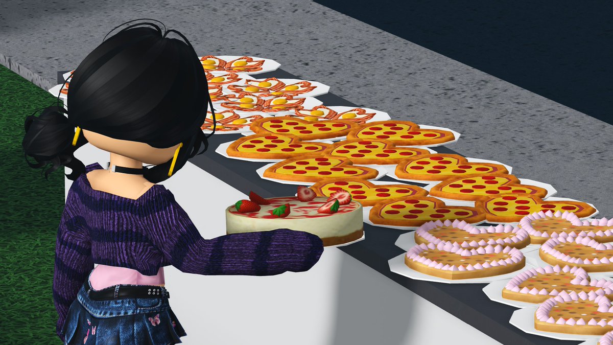 One glitched Pizza-hand later... Stocking up before the Valentine's Update is goneee #Bloxburg #Valentines