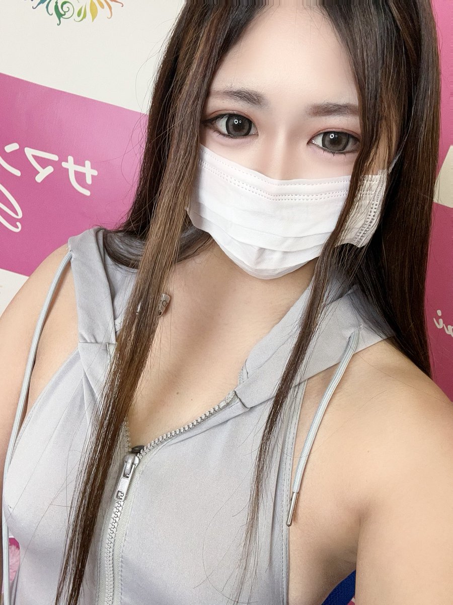 初めての  み○チャット🥹

緊張したあ😳💦

絶対顔強ばってたあ……💦

2時まで居てるからたくさん相手して欲しい🥺🫶🏻❤︎

待ってまあす🦋