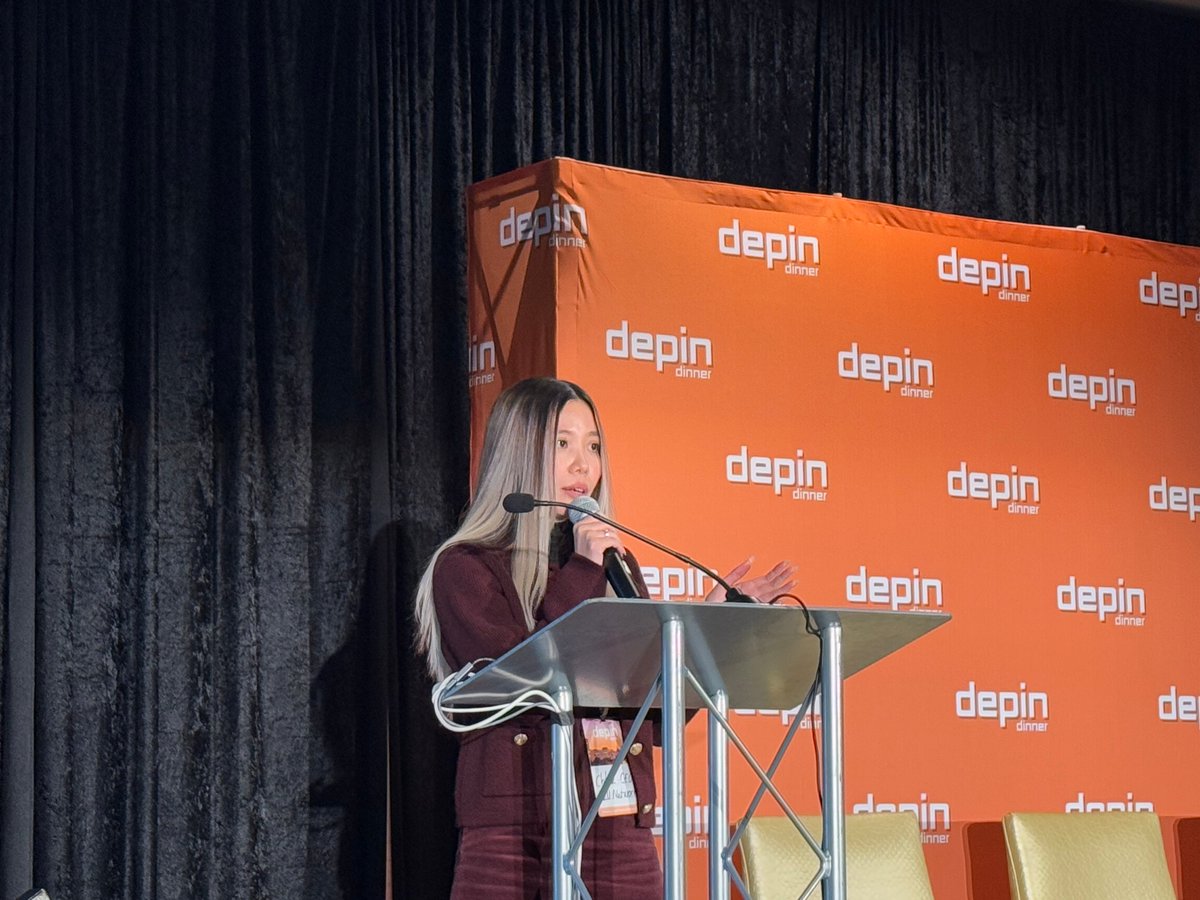 Trangphungvn's tweet image. What an incredible day at ETH Denver 2025!🔥

The U2U Network booth was buzzing with energy today, as attendees showed overwhelming interest in DePIN and decentralized infrastructure. 
What stood out the most was how engaged everyone was, not just stopping by to explore but…