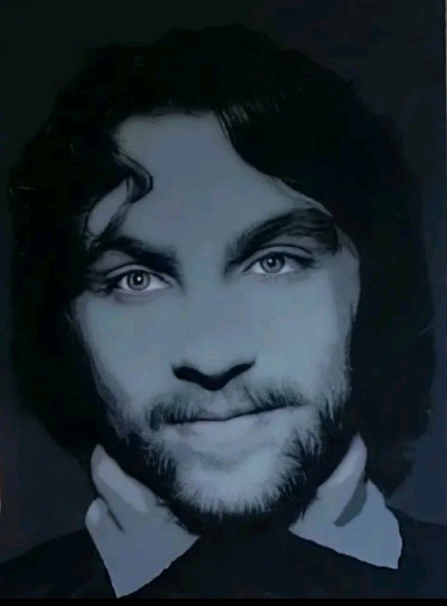 "I have no prouder boast than to say I am Irish and have been privileged to fight for the Irish people and for Ireland."
A beautiful portrait of IRA Hunger Striker Francis Hughes from Bellaghy in South Derry who would have turned 69 today, born 28 February, 1956
dílis go bás