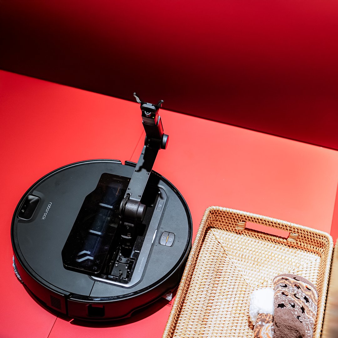 teknoblog's tweet image. 📰 Roborock Saros serisi Türkiye’de! #roborock #robotsüpürge

📌 Roborock, CES 2025’te dikkat çeken Saros serisini Türkiye’de tanıttı.
📌 Lansmanda Saros 10, Saros 10R ve mekanik kollu Saros Z70 sergilendi.
📌 Saros 10, 22.000 Pa emiş gücüyle yüksek performans sunuyor.
📌 7.98…