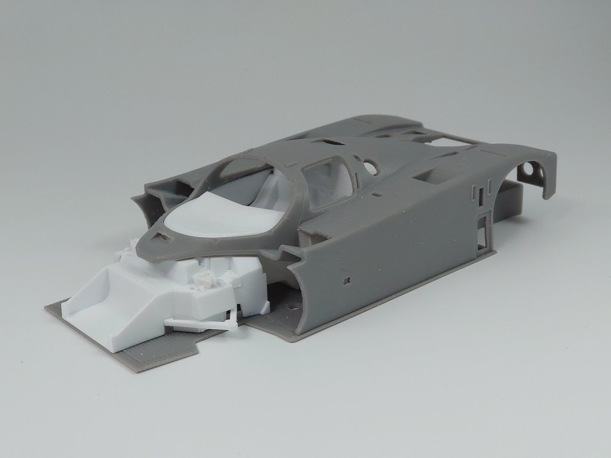 しーあーるえむ tweet media