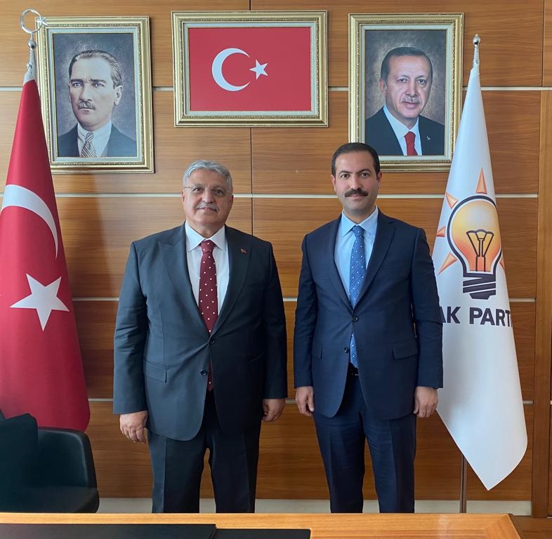 Mehmet Emin GEYLANİ (@emingeylani) on Twitter photo Cumhurbaşkanımız Sayın <a href="/RTErdogan/">Recep Tayyip Erdoğan</a>’ın tensipleriyle Cumhurbaşkanı Başdanışmanı olarak atanan Sayın <a href="/vedatdemiroz/">Vedat Demiröz</a>’ü yürekten kutluyor, yeni görevinde üstün başarılar diliyorum. Cumhurbaşkanımız Sayın <a href="/RTErdogan/">Recep Tayyip Erdoğan</a>’ın tensipleriyle Cumhurbaşkanı Başdanışmanı olarak atanan Sayın <a href="/vedatdemiroz/">Vedat Demiröz</a>’ü yürekten kutluyor, yeni görevinde üstün başarılar diliyorum.