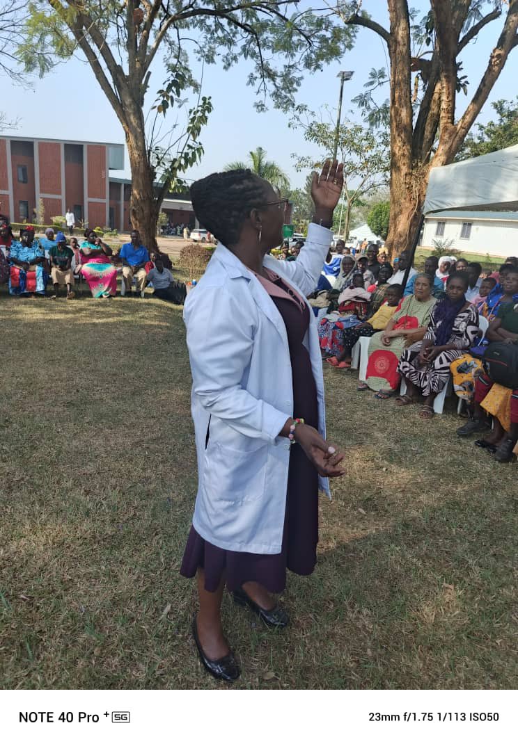 osuganda1's tweet image. The World hearing day event has kicked off at Kayunga Regional Referral Hospital with a health talk on ear health from our President Dr. Nakku Doreen. Outpatient activities and free hearing screening are also being performed. @MinofHealthUG @WHOUganda @MbararaUST @isaacmukiibi19