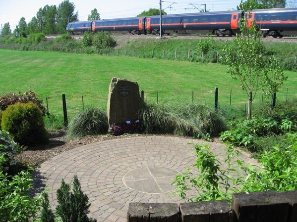 Remembering the 10 people who died in the Selby rail crash at Great Heck, 24 years ago on this day. Six passengers and four railwaymen lost their lives in this tragedy - Raymond Robson (GNER senior conductor), Paul Taylor (GNER buffet chef), John Weddle (GNER train driver, Steve
