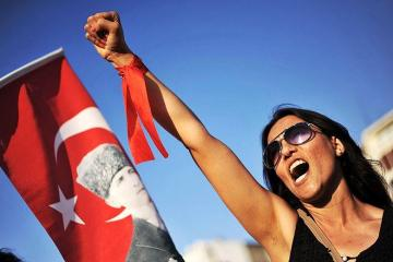 Uzaktan_Gelen__'s tweet photo. Bizde kadın kapatılmaz okutulur... Çünkü biz Arap değil Türk'üz. https://t.co/CEiD3KuxPv