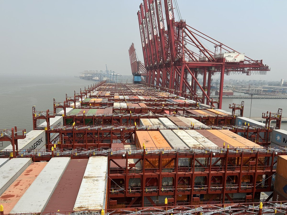 Super excited to attend the naming of <a href="/Maersk/">Maersk</a>’s new dual-fuel methanol container vessel at Jawaharlal Nehru Port near #Mumbai. This is the first time a global shipping line has named a ship in India, demonstrating the country’s growing maritime importance 🇩🇰🇮🇳 #cleanfuels #albert