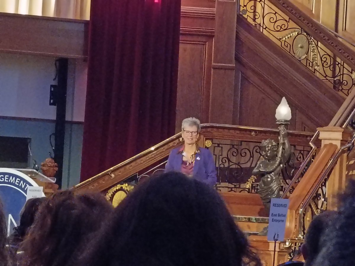 Hilary Scott tweet media