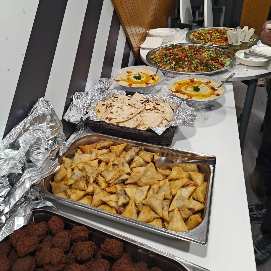 ucd_global's tweet image. We brought a bit of Kuwait to the UCD Global Lounge yesterday to celebrate Kuwait National Day. 🇰🇼
Our hosts, HE Mr. Mohammad Al-Mohammad, Ambassador of Kuwait, and Prof Dolores O'Riordan, VP for Global Engagement, spoke with attendees, many of whom included Kuwaiti students.