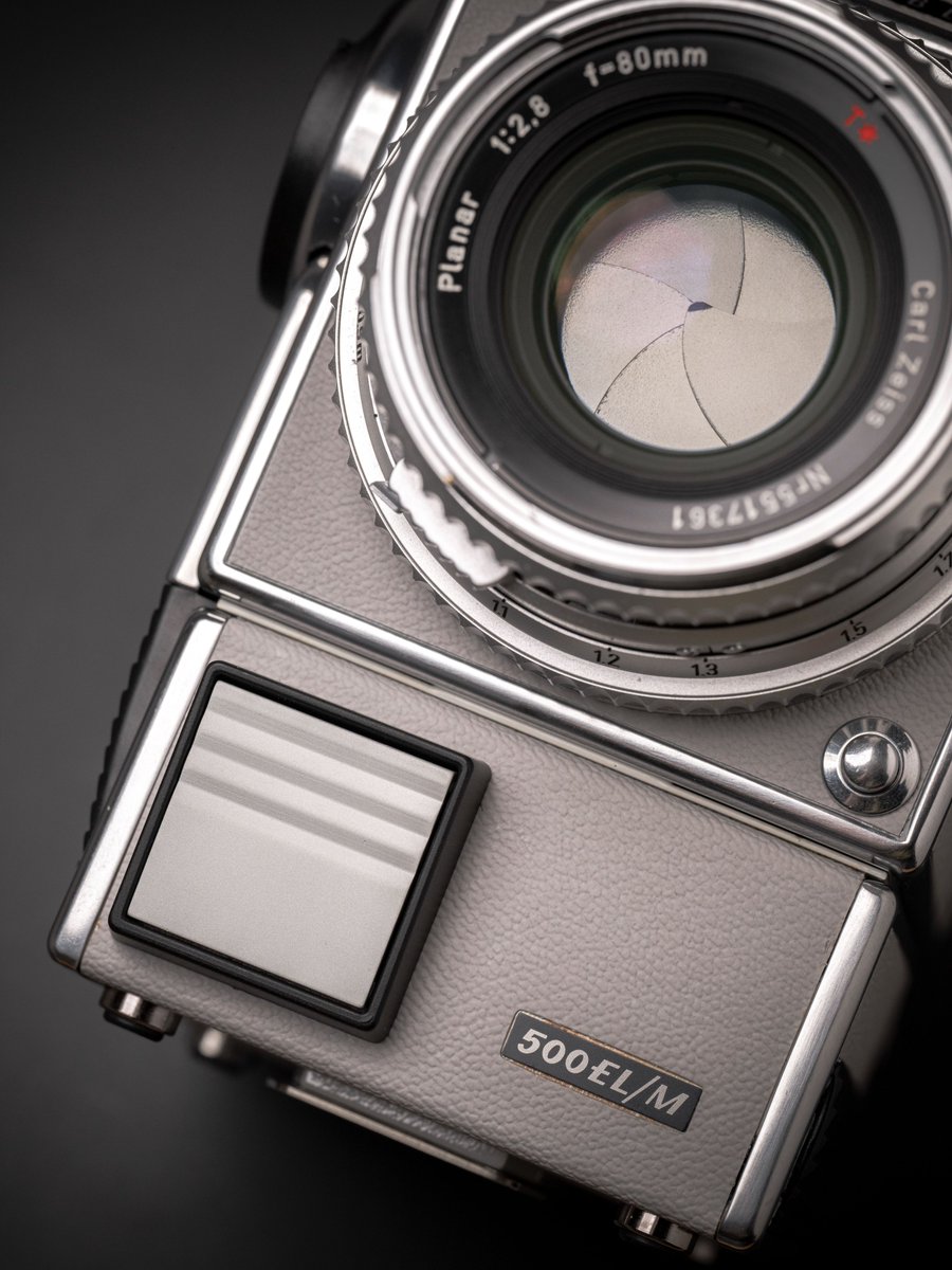 Hasselblad's tweet photo. Timeless design, built for space. 🚀
#Hasselblad #MediumFormat #SpaceCamera https://t.co/Ux2z0VRrcR