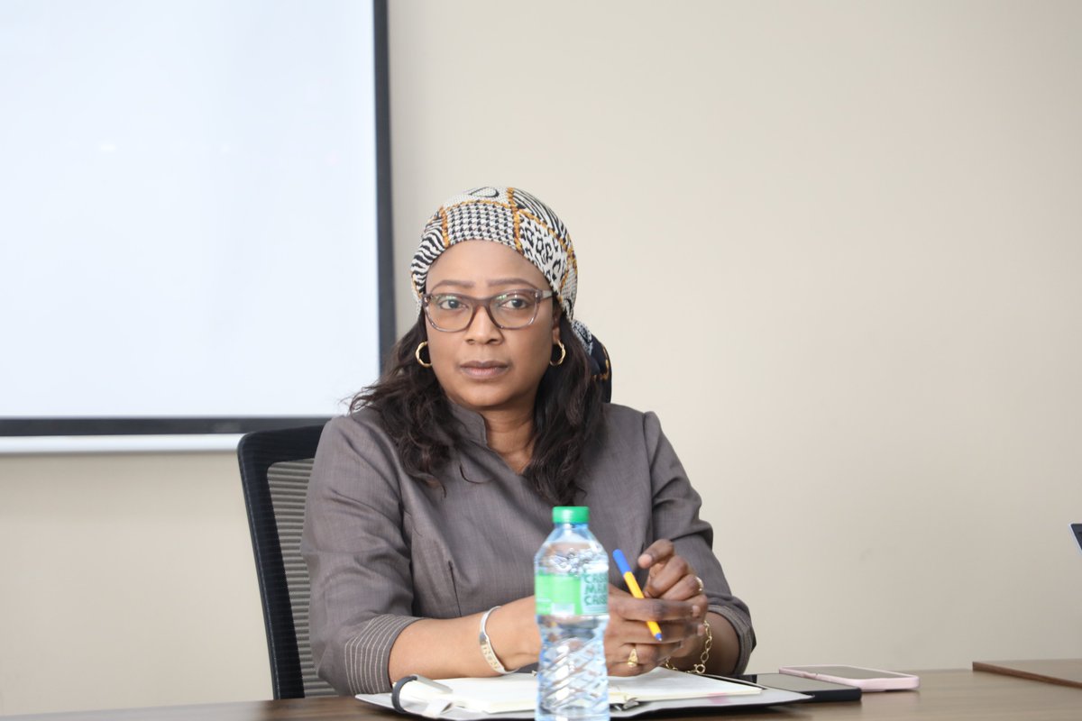 🌍💡Hier, le #LAPD_UCAD a organisé une conférence sur le thème:
🎯 « Politiques publiques et financement durable : le défi de l’architecture financière internationale actuelle »

<a href="/AhmadouAlyMbaye/">Pr Ahmadou Aly MBAYE</a> <a href="/aliounetine16/">Alioune Tine</a> <a href="/idamcdonnell/">Ida Mc Donnell</a> <a href="/UCAD_Senegal/">Université Cheikh Anta Diop de Dakar</a>