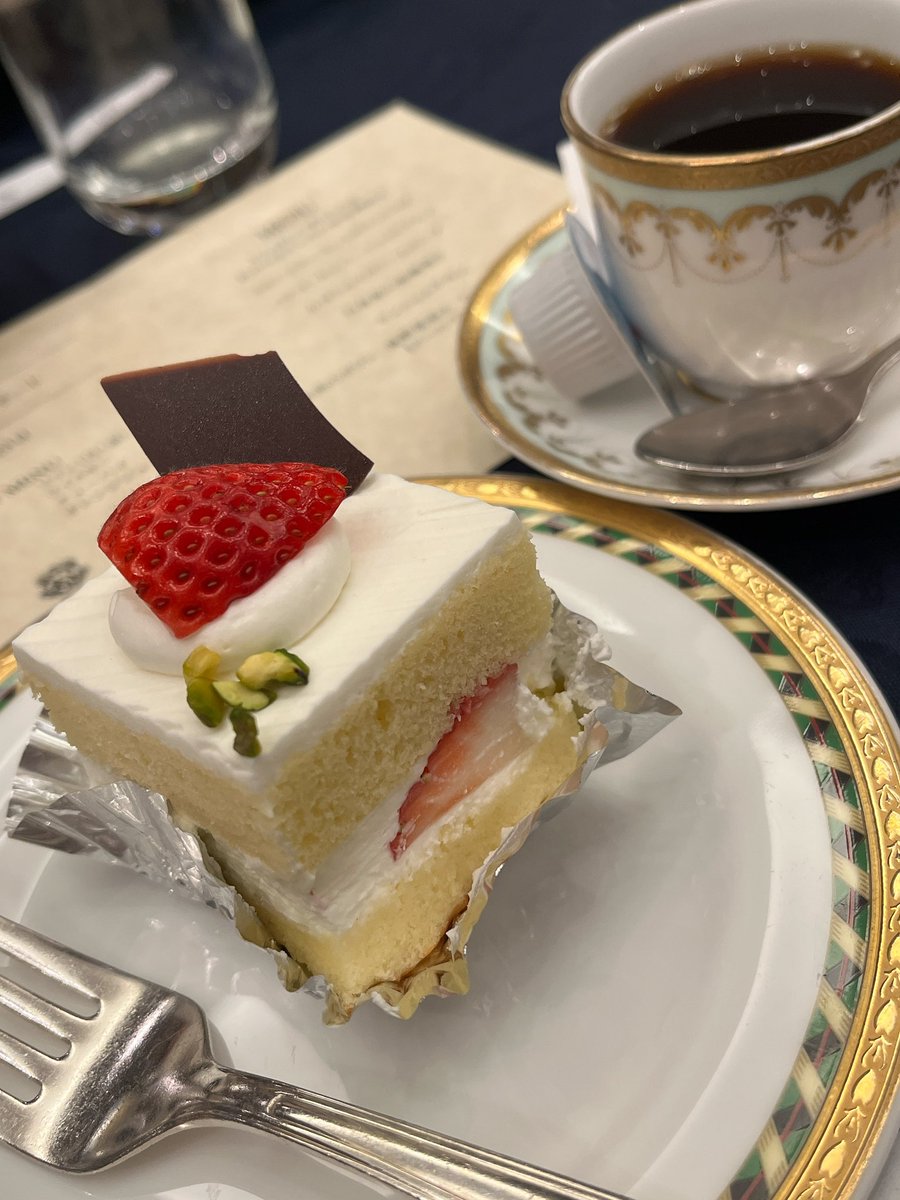 ひとつ歳を重ねる直前に
自分の声について、確信を得た
と思う本番がありました。
もう迷わずに歌っていける。
これからは自分の声を偽らなくてもいいって気づいたので思い切り歌います♡