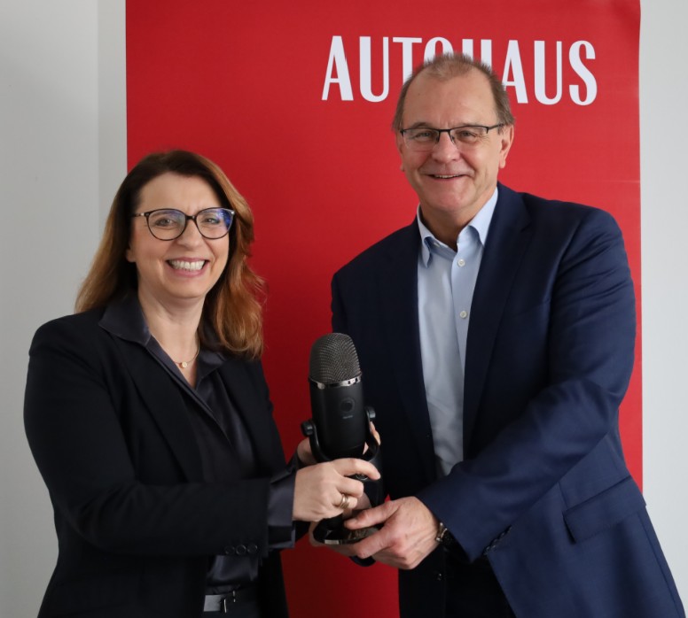Neuer AUTOHAUS Podcast: Imelda Labbé im Gespräch mit Ralph M. Meunzel: Anreize statt Strafen: Warum 2025 zum #Wendepunkt der #Elektromobilität werden könnte.
autohaus.de/nachrichten/au…