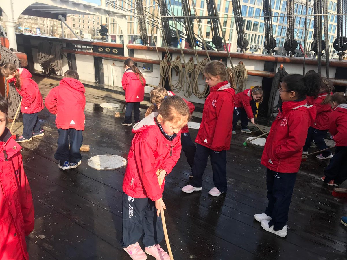 Craigclowan School & Nursery (@craigclowan) on Twitter photo From the classroom to the deck! ⚓🛳
#CraigclowanForm2 had a fantastic time yesterday exploring <a href="/DiscoveryDundee/">Discovery Point</a>, learning from the amazing staff and uncovering the ship’s incredible history. ❄️🧭
What an engaging experience!
#LearningOutsideTheClassroom #CraigclowanJuniors From the classroom to the deck! ⚓🛳
#CraigclowanForm2 had a fantastic time yesterday exploring <a href="/DiscoveryDundee/">Discovery Point</a>, learning from the amazing staff and uncovering the ship’s incredible history. ❄️🧭
What an engaging experience!
#LearningOutsideTheClassroom #CraigclowanJuniors