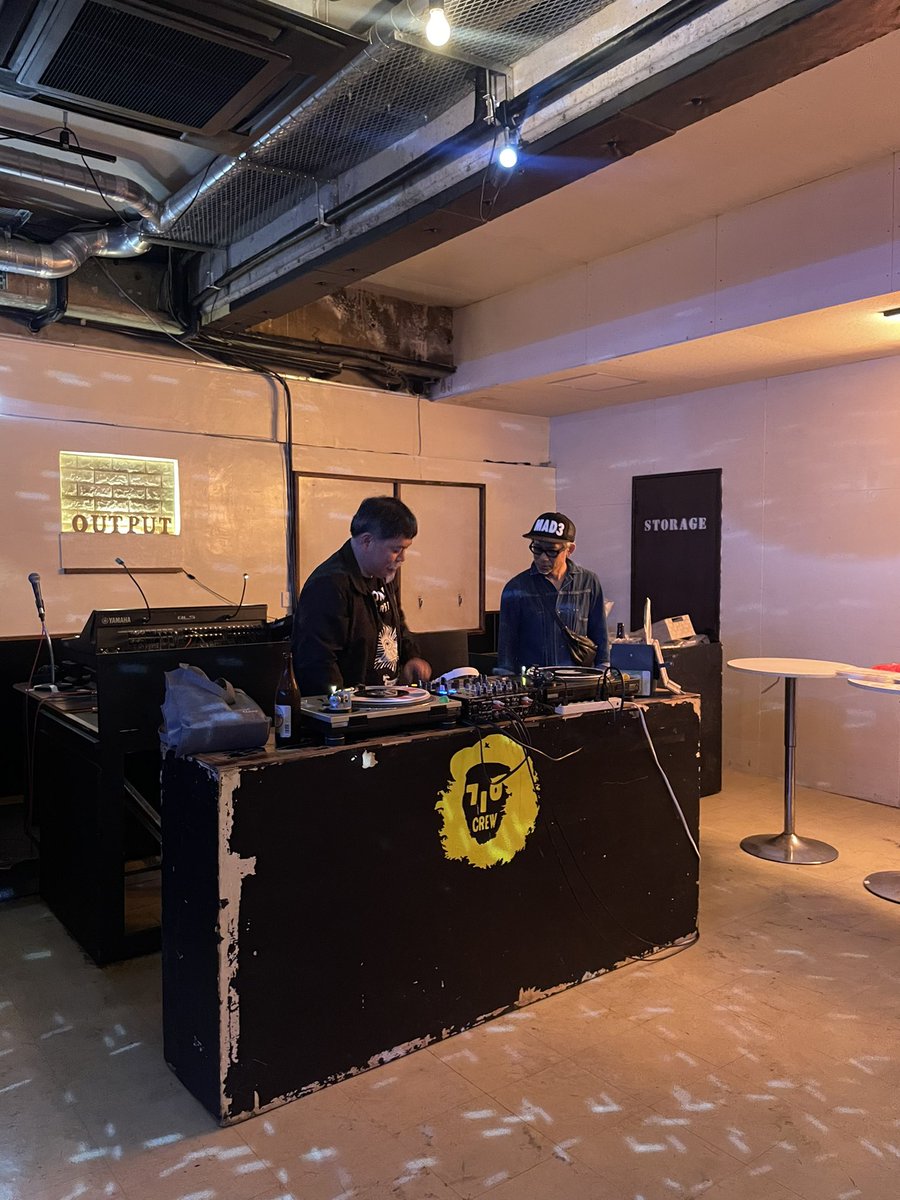 今夜はこちら！オープンしてます✨
きっと楽しい夜になるよ〜♨️

18:30 Rockin'港川人
19:00 YASUHEAD
19:30 ワンチャイ
20:00 Rockin'港川人
20:15 HARAHELLS
20:45 YASUHEAD
21:05 メシアと人人
21:35 YASUHEAD
21:50 上間常弘グループ
22:20 Rockin'港川人
22:40 KASHIKOI ULYSSES