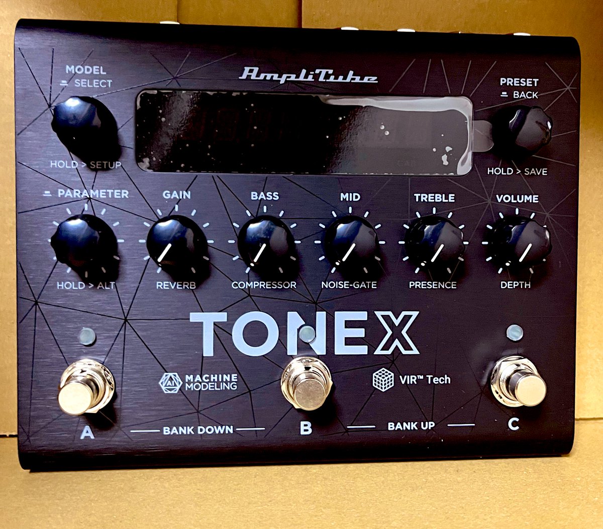 akirarar's tweet image. 5月のライブのためにMy New Gear
ソフトの方はずっと使わせてもらってるからあの音がそのまんま出るの助かる😂
もう少ししたらライブの告知もするね〜

#IKmultimedia 
#TONEX
#TONEXPedal