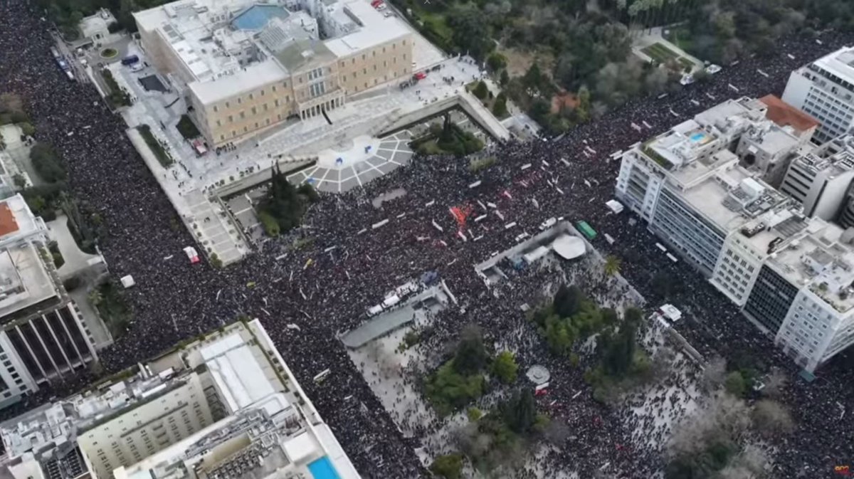 MrKonRou's tweet photo. Η μεγαλύτερη συγκέντρωση της μεταπολίτευσης, μέχρι την επόμενη. #28_Φλεβαρη #τεμπη_εγκλημα #Τεμπη #Τεμπη_συγκαλυψη #greece https://t.co/2HRZ9O4fCf