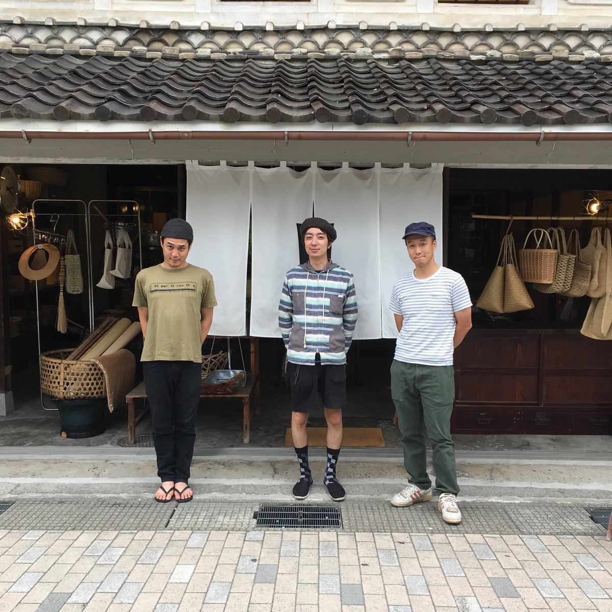 3/15(土)は久しぶりに富山へDJ遠征します

富山を代表するアナログプレイヤーに敏腕DJの皆さまと一緒にお届けします

今回は富山最高のDJさんが総出というイベントに招待いただきました

今回はまだ寒い時期でございますので
氷見の寒鰤に間に合うということで震えます🐟

写真は前回の富山にて✨