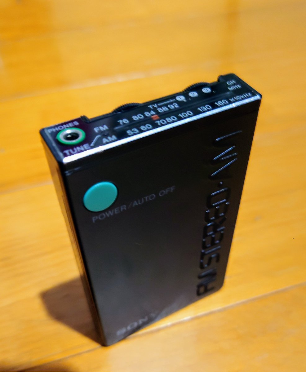 z1kgK2zmf389223's tweet image. やっと時代が俺に追い付いたか😏
ソニーデザイン良いです👍

news.yahoo.co.jp/articles/2849d…

＃SONY  ＃SonyDesign　＃RetroRadio　＃ソニーデザイン　＃昭和家電　＃昭和レトロ　＃ソニー　＃ラジオ