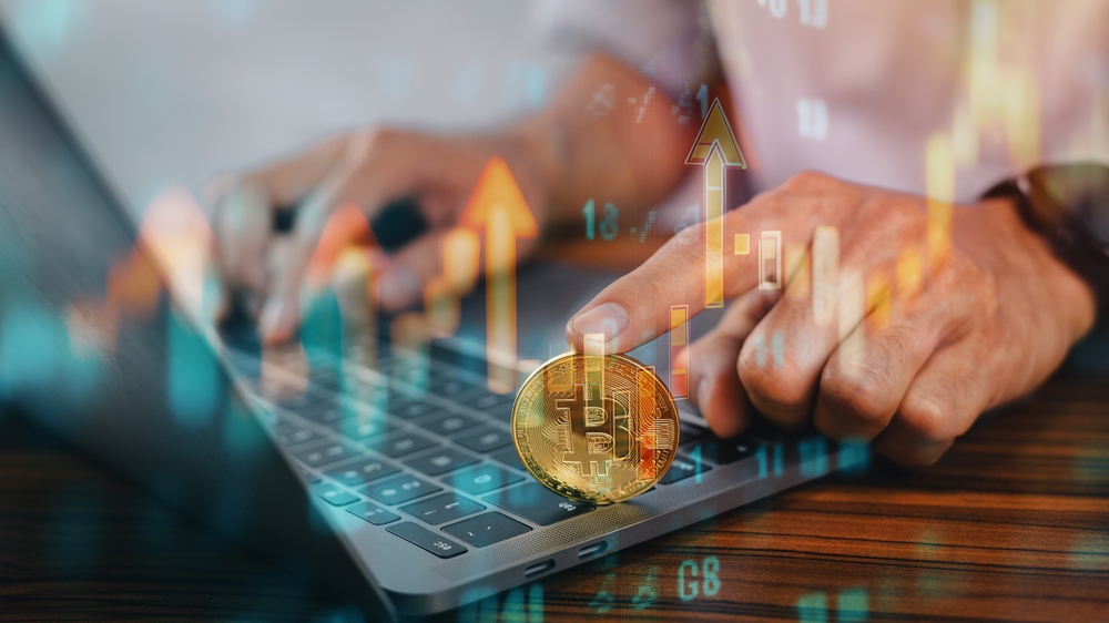 🚀 Staking Without Strings Attached? Yes, Please! 💎
With #LiquidStaking, you can earn yield without locking up your assets. 🔄💰
Don’t let your crypto sit idle – make it work for you!
Full guide here 👉 cryptolinks.com/news/liquid-st…
#CryptoYield #DeFiEarnings #StakingRewards