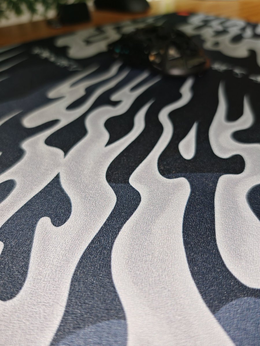 Corlitech's tweet image. Ah ouais la j'avoue sa claque 😱 petit bleu marine la ah quel douceur quel grâce marque française cocorico les gars celeste club dispo chez @MaxEsportGG pour le code je Pensse vous savez déjà lequel mettre 😏