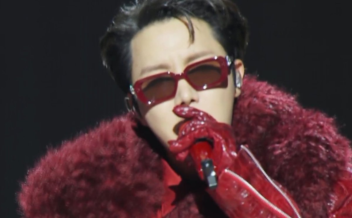 sugatradamus's tweet photo. @BTS_twt HE’S AN ICON https://t.co/BOHxHLB5hP
