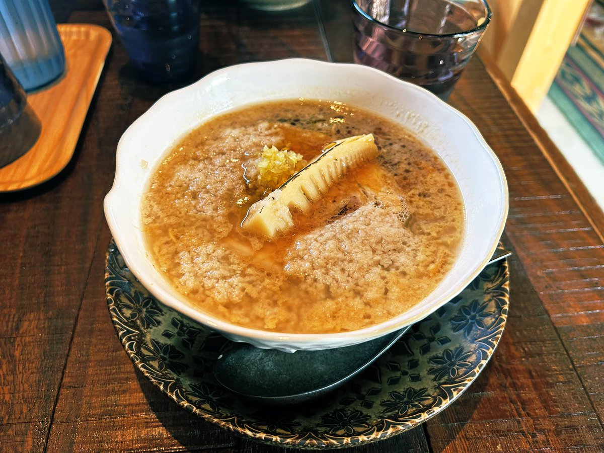 ngrkcl's tweet image. カフェ併設、伝説の店のシェフが千葉大網市にオープンした恐ろしく感じのよいお店に行ってきました。Yokokura store house と同じく、ラーメンとい枠を超えたなにか美味しいもの、という感じでした。
#黒揚羽森住