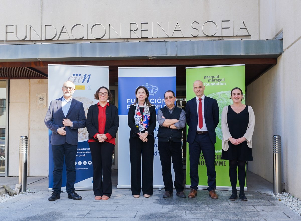 Fundación CIEN (@fund_cien) on Twitter photo 🔬El Dr. Alberto Rábano recibe una de las becas del programa #PMRP de la <a href="/fpmaragall/">Fundación Pasqual Maragall</a> para crear la mayor base de datos neuropatológicos de la península ibérica 🧠. Un gran avance en la investigación del #Alzheimer. ¡Gracias a la <a href="/fpmaragall/">Fundación Pasqual Maragall</a> por su apoyo!👏 n9.cl/7bz0h 🔬El Dr. Alberto Rábano recibe una de las becas del programa #PMRP de la <a href="/fpmaragall/">Fundación Pasqual Maragall</a> para crear la mayor base de datos neuropatológicos de la península ibérica 🧠. Un gran avance en la investigación del #Alzheimer. ¡Gracias a la <a href="/fpmaragall/">Fundación Pasqual Maragall</a> por su apoyo!👏 n9.cl/7bz0h