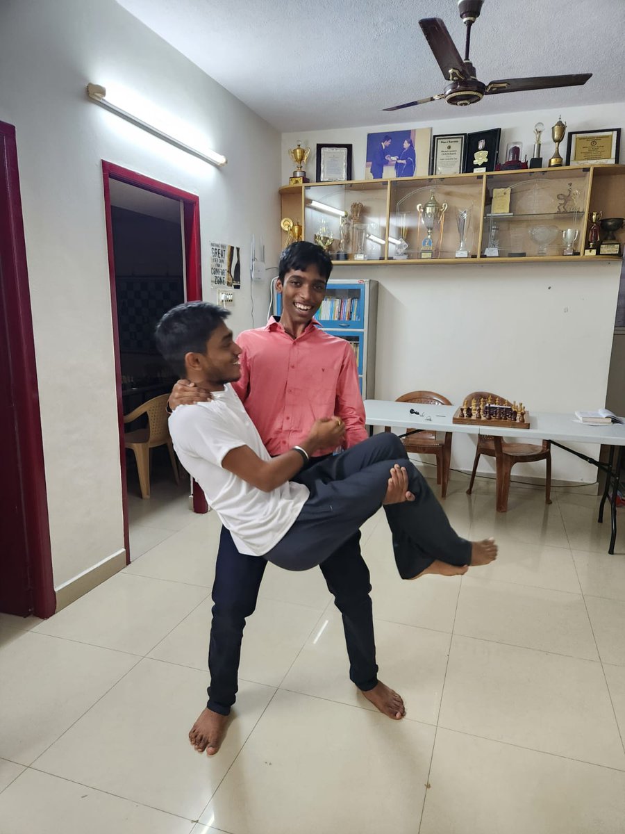 Rameshchess's tweet photo. Been working with Aravindh since he was a 11 years old (now 25) and Pragg since he was a 8 years old (now 19). They are like brothers to each other. Now both in top 20 in the world. What an exciting journey this has been! Gone through so much together. Happy to see them where they are. Hoping to see few of the other students join these two in the top 20 soon. @rpraggnachess @pawnof64squares