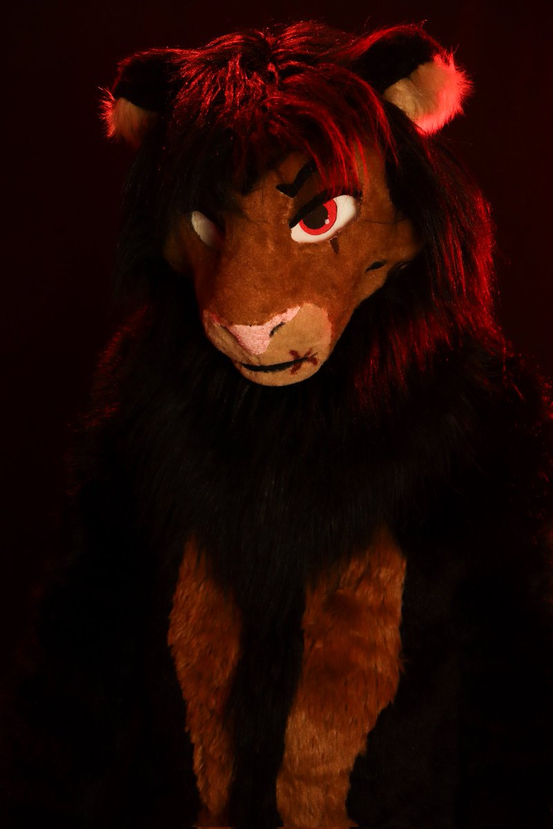 It's #FursuitFriday already 

📸 <a href="/Pundazebra/">Punda</a>