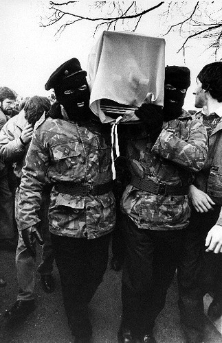 BelfColm74's tweet image. 🎶  A song can't bring them back again
Or heal the wounds or soothe the pain
A song can only keep alive their names......🎶

29/02/1988

Vol. Brendan Moley 
Vol. Brendan Burns 

Always Remembered 🇮🇪✊️

"We salute you, Brendan Moley and Brendan Burns"