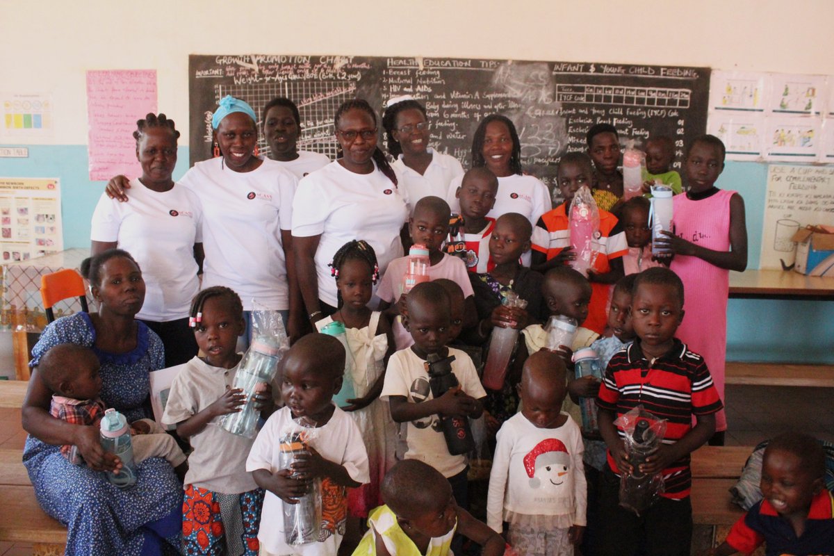 lacor_hospital's tweet photo. What  a heartfelt visit from the SCASN (Sickle cell Awareness and Support Network) team. They met with families, shared words of encouragement, and distributed water bottles to help with hydration—a simple yet vital tool for managing the condition. #SickleCellAwareness https://t.co/TMwGTm2AJT