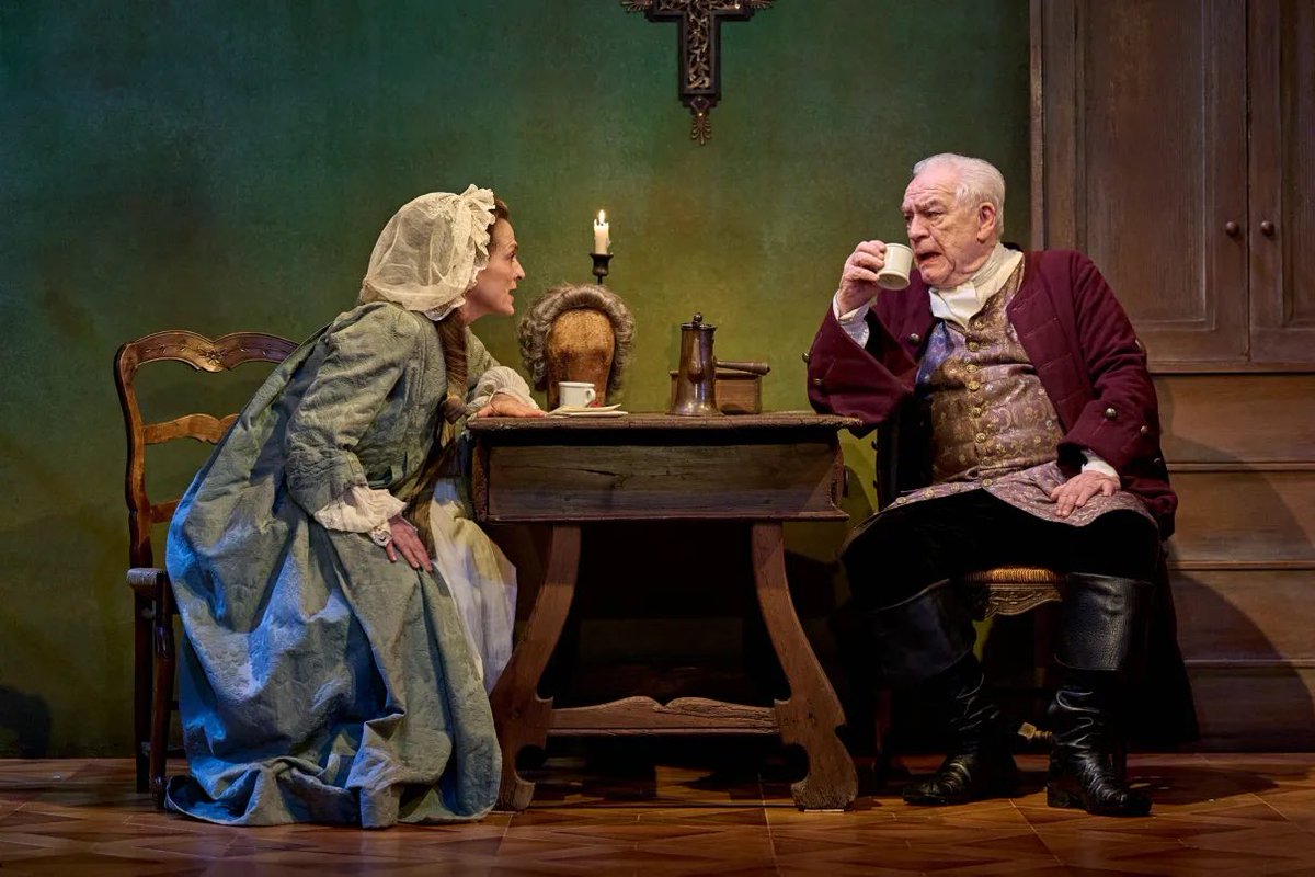 spyinthestalls's tweet image. 📣 REVIEW | THE SCORE at Theatre Royal Haymarket

🎭 ⭐️⭐️⭐️ 1/2

💬 “Cox, booming yet nuanced, is at a canter to reach the next cutting quip”

📖 thespyinthestalls.com/2025/02/the-sc…

📷 Manuel Harlan