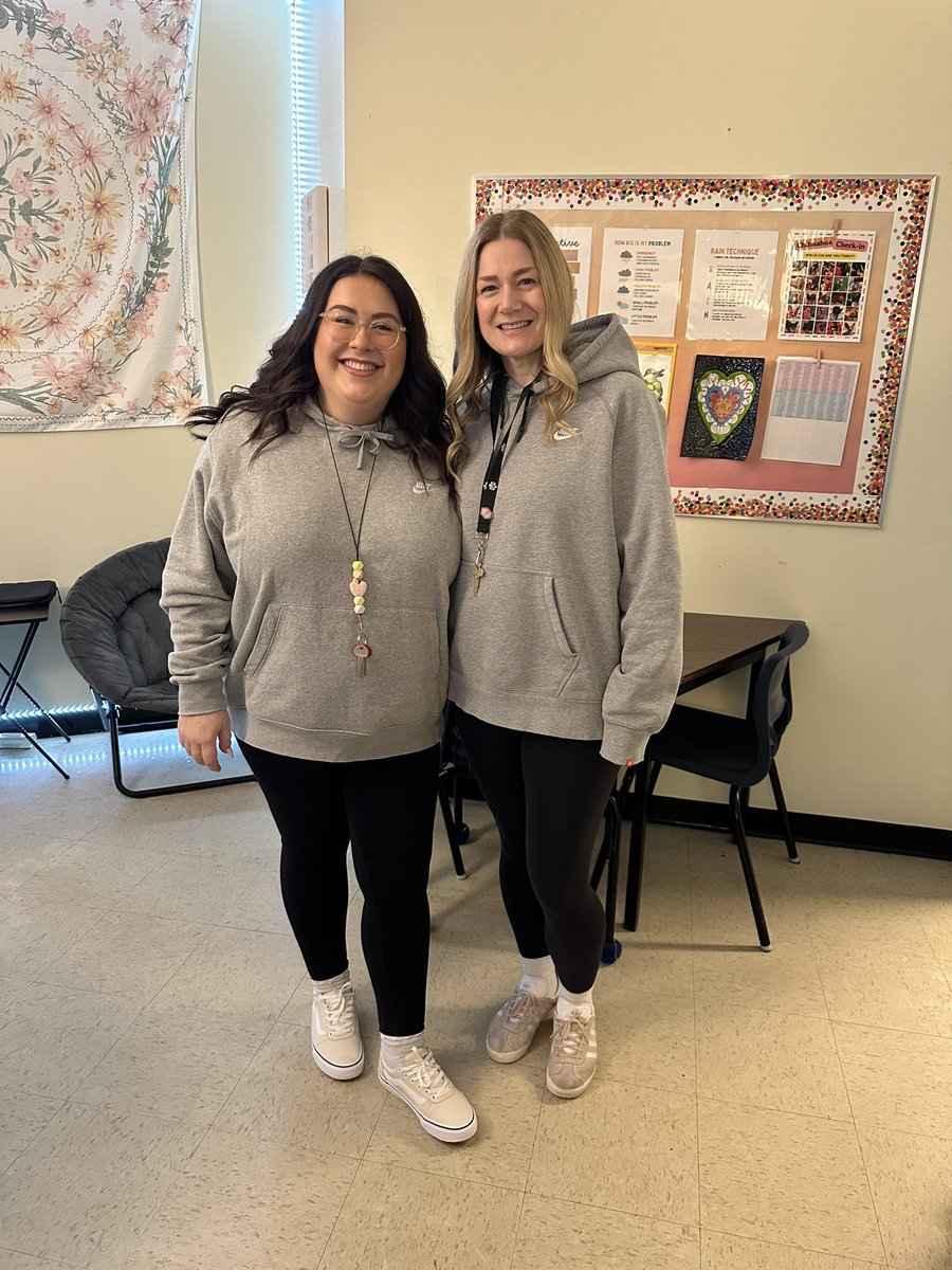 Twin day 👯<a href="/bjhsaxons/">Beaconsfield Jr.High</a>